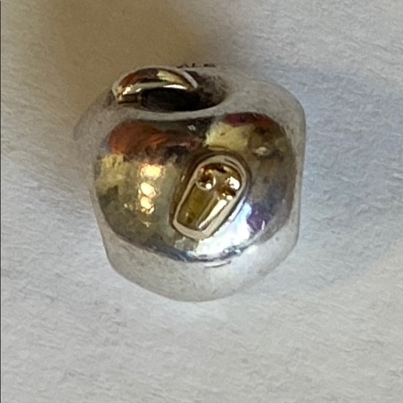 Apple with Worm (14k) - Pandora - retired!! - Picture 1 of 4